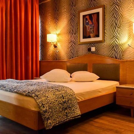 Eva Hotel Piraeus Ngoại thất bức ảnh