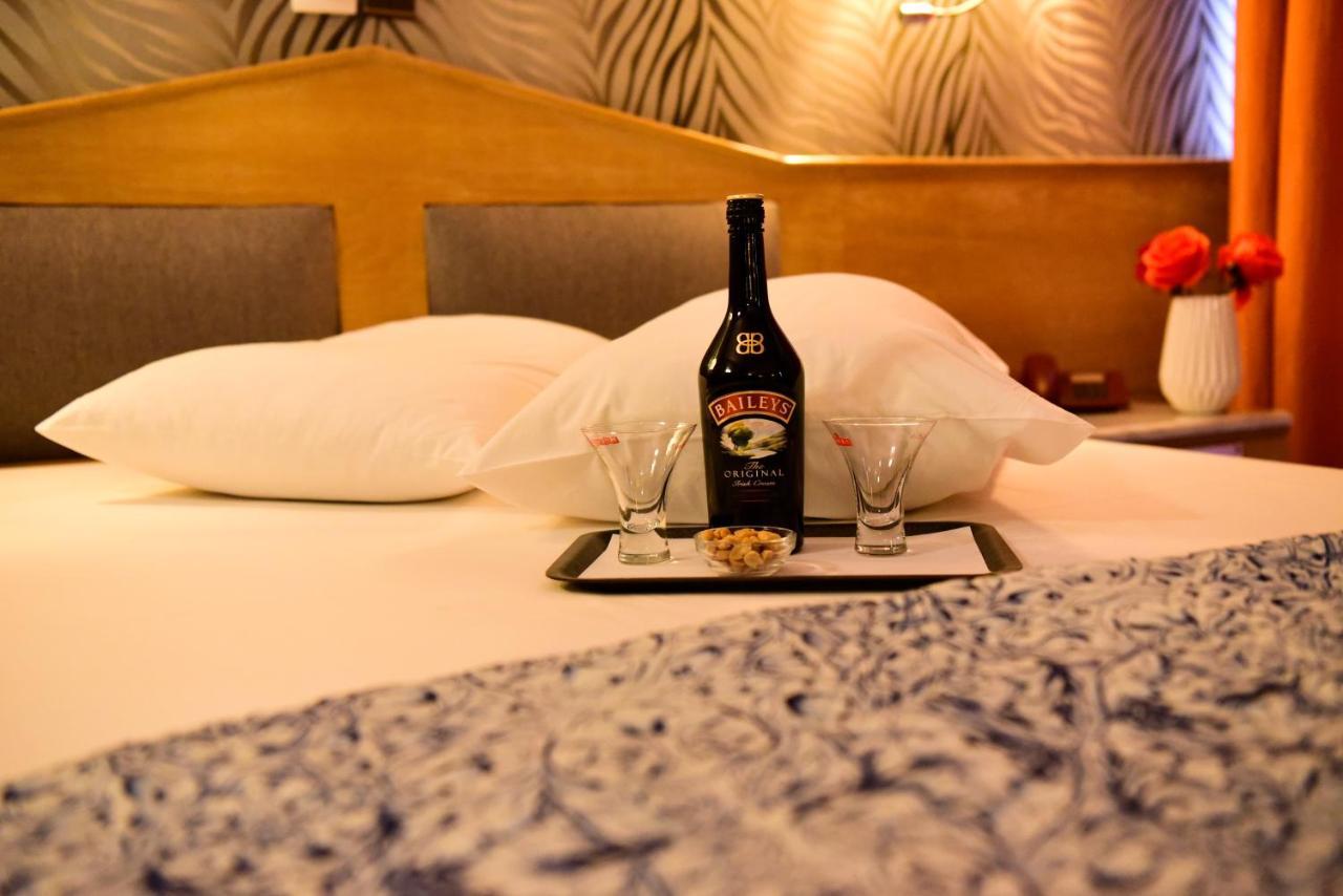 Eva Hotel Piraeus Ngoại thất bức ảnh