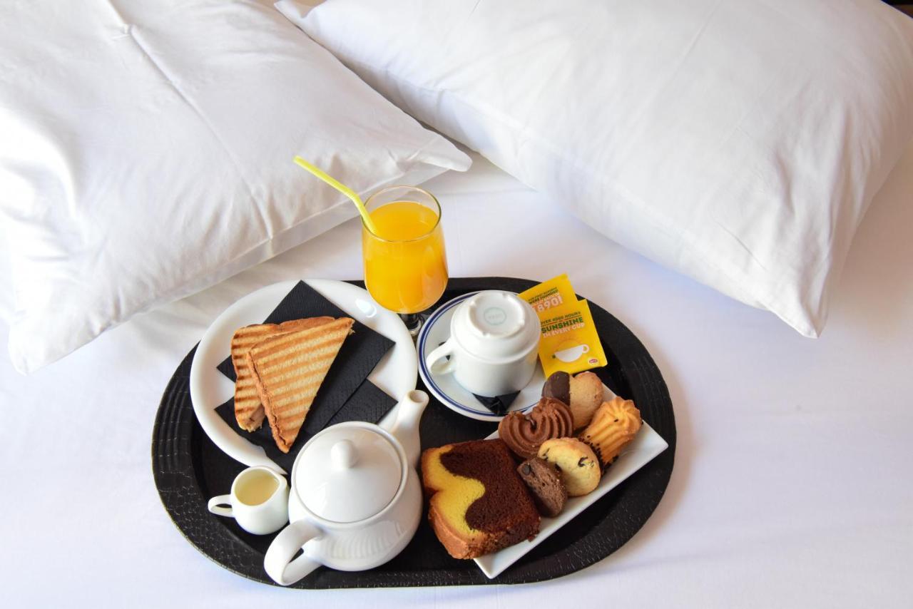 Eva Hotel Piraeus Ngoại thất bức ảnh