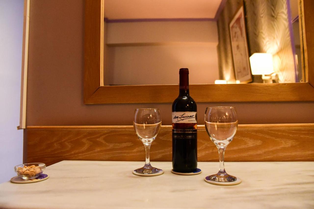 Eva Hotel Piraeus Ngoại thất bức ảnh