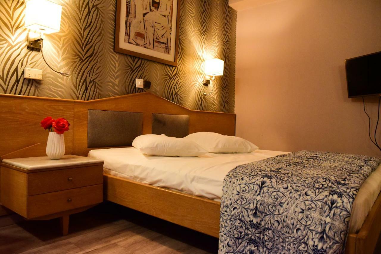 Eva Hotel Piraeus Ngoại thất bức ảnh
